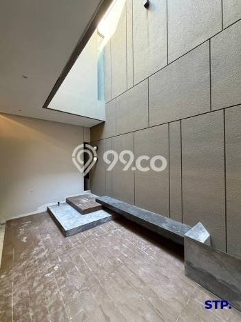 Hunian Elit LB 310m2 Siap Pakai Desain Elegan di Pakuwon City, Surabaya Hunian Elit LB 310m2 Siap Pakai Desain Elegan di Pakuwon City, Surabaya