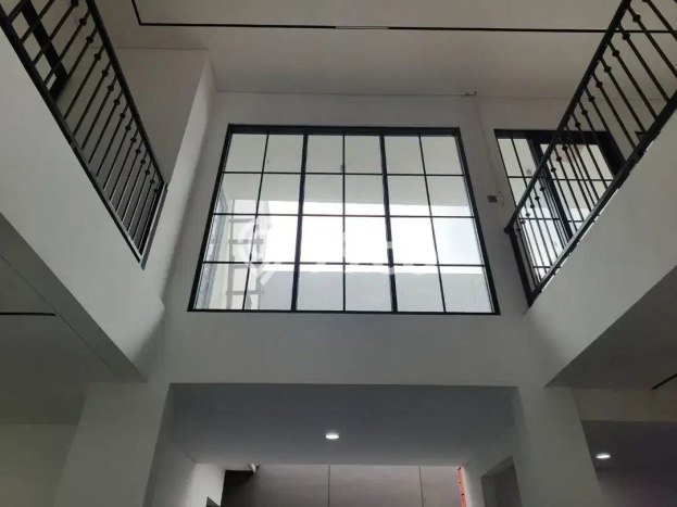 Rumah Mewah LB 350m2 Siap Pakai Desain Elegan di Dharma Husada, Surabaya Rumah Mewah LB 350m2 Siap Pakai Desain Elegan di Dharma Husada, Surabaya