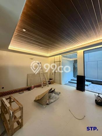 Hunian Elit LB 310m2 Siap Pakai Desain Elegan di Pakuwon City, Surabaya Hunian Elit LB 310m2 Siap Pakai Desain Elegan di Pakuwon City, Surabaya