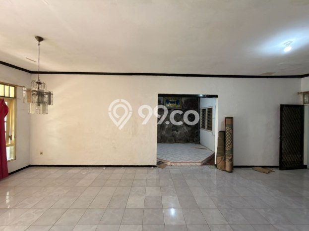 Rumah Modern 5 Kamar LT 200m2 di Medokan Ayu Rumah Modern 5 Kamar LT 200m2 di Medokan Ayu
