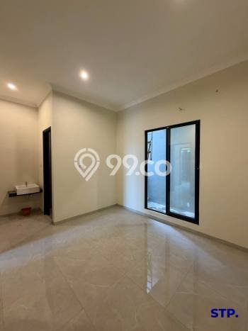 Rumah Luas Asri 3 KT Siap Huni di Manyar Surabaya Rumah Luas Asri 3 KT Siap Huni di Manyar Surabaya
