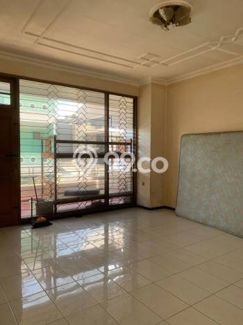 Rumah Elit Modern Siap Huni di Surabaya Kota Surabaya Rumah Elit Modern Siap Huni di Surabaya Kota Surabaya