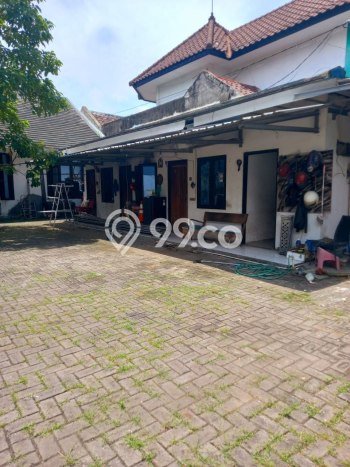 Ready to Use! Luxury House LT 360m2 Desain Elegan di Kebonsari Ready to Use! Luxury House LT 360m2 Desain Elegan di Kebonsari