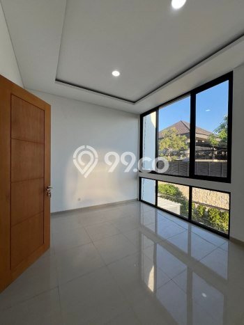 For Sale Rumah 3 Kamar Lokasi Ideal Nyaman dan Strategis di Kenjeran For Sale Rumah 3 Kamar Lokasi Ideal Nyaman dan Strategis di Kenjeran