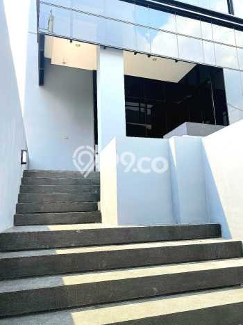 Komersial Dijual di Jakarta Selatan LT 300m2 & LB 1465m2 Lokasi Terbaik! Komersial Dijual di Jakarta Selatan LT 300m2 & LB 1465m2 Lokasi Terbaik!
