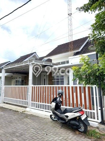Rumah Modern Cantik 3 Kamar Bisa Langsung Pindah di Depok Rumah Modern Cantik 3 Kamar Bisa Langsung Pindah di Depok