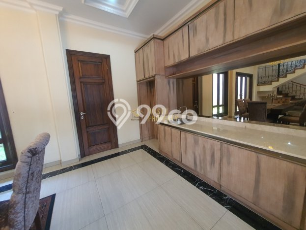 Ready to Use! Luxury House LT 229m2 Desain Modern di Lenteng Agung Ready to Use! Luxury House LT 229m2 Desain Modern di Lenteng Agung