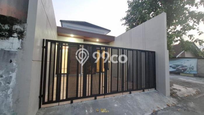 Rumah Modern Cantik 4 Kamar Siap Huni di Kalasan Rumah Modern Cantik 4 Kamar Siap Huni di Kalasan