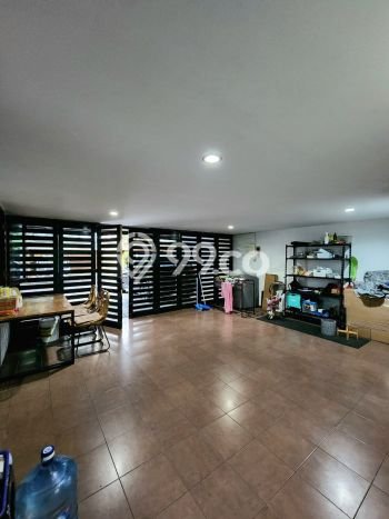 Rumah Elit Modern Tanpa Renovasi di Lebak Bulus Jakarta Selatan Rumah Elit Modern Tanpa Renovasi di Lebak Bulus Jakarta Selatan