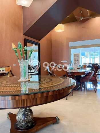 Rumah Elit Modern Tanpa Renovasi di Lebak Bulus Jakarta Selatan Rumah Elit Modern Tanpa Renovasi di Lebak Bulus Jakarta Selatan