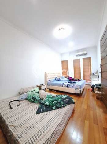 For Sale! Luxury House LT 200m2 Desain Modern di Cinere For Sale! Luxury House LT 200m2 Desain Modern di Cinere
