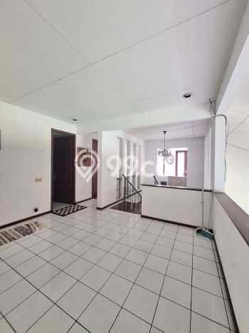 Rumah Luxury Modern Tanpa Renovasi di Cipete Jakarta Selatan Rumah Luxury Modern Tanpa Renovasi di Cipete Jakarta Selatan