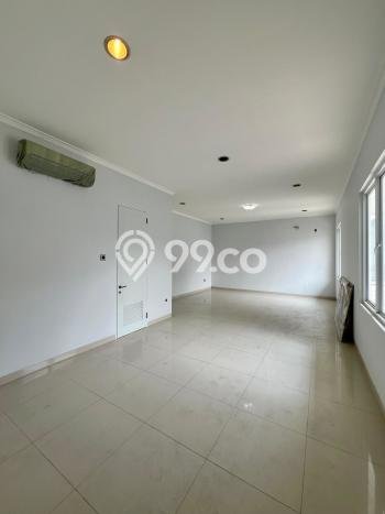Rumah Luxury Modern Tanpa Renovasi di Veteran Jakarta Selatan Rumah Luxury Modern Tanpa Renovasi di Veteran Jakarta Selatan