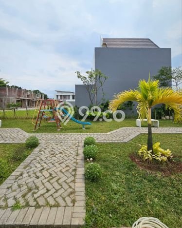 Dijual Hunian Rumah Terawat 3 KT di Bintaro, Tangerang Selatan Dijual Hunian Rumah Terawat 3 KT di Bintaro, Tangerang Selatan