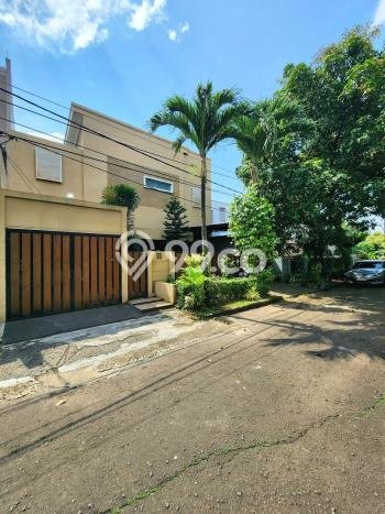 Jual Rumah Luas Elegan Dengan View Cantik di Bintaro, Jakarta Selatan Jual Rumah Luas Elegan Dengan View Cantik di Bintaro, Jakarta Selatan
