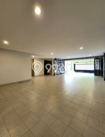 Hunian Elit LB 600m2 Siap Huni Desain Elegan di Cipete, Jakarta Selatan Hunian Elit LB 600m2 Siap Huni Desain Elegan di Cipete, Jakarta Selatan