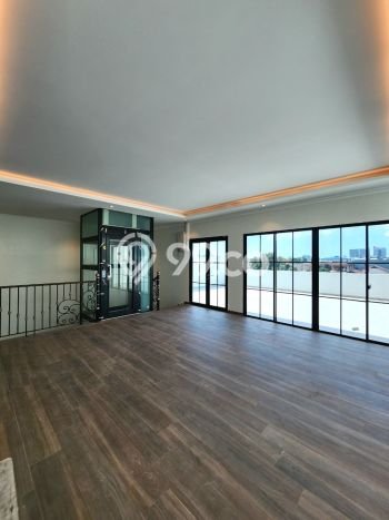 Dijual Rumah Premium dengan Fasilitas Sekitar Komplit di Cilandak, Jakarta Selatan Dijual Rumah Premium dengan Fasilitas Sekitar Komplit di Cilandak, Jakarta Selatan