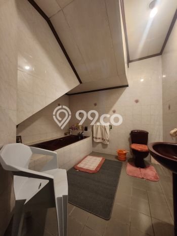 Hunian Elit LB 250m2 Siap Pakai Desain Elegan di Lebak Bulus, Jakarta Selatan Hunian Elit LB 250m2 Siap Pakai Desain Elegan di Lebak Bulus, Jakarta Selatan