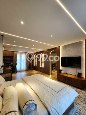 Rumah Elit Modern Tanpa Renovasi di Lebak Bulus Jakarta Selatan Rumah Elit Modern Tanpa Renovasi di Lebak Bulus Jakarta Selatan
