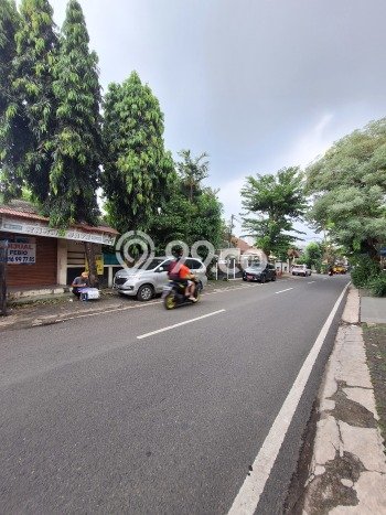 Dijual Rumah Luas Elegan Dengan View Eksklusif di Kemandoran, Jakarta Selatan Dijual Rumah Luas Elegan Dengan View Eksklusif di Kemandoran, Jakarta Selatan