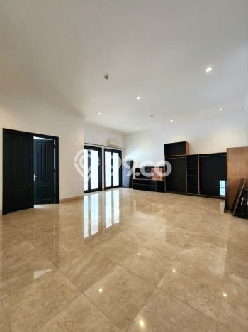 Hunian Modern Disewakan 4 Kamar di Kebayoran Baru Boleh Nego Hunian Modern Disewakan 4 Kamar di Kebayoran Baru Boleh Nego