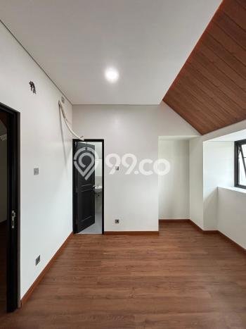 Hunian Elit LB 230m2 Siap Huni Desain Elegan di Bintaro, Tangerang Selatan Hunian Elit LB 230m2 Siap Huni Desain Elegan di Bintaro, Tangerang Selatan