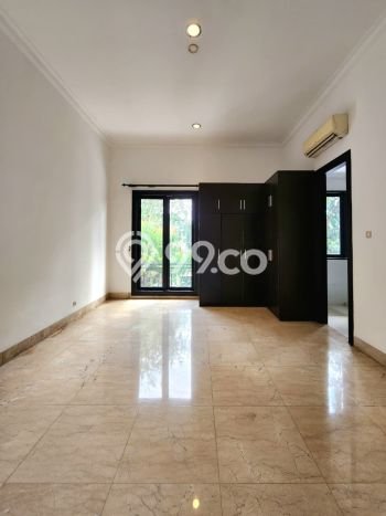 Hunian Modern Disewakan 4 Kamar di Kebayoran Baru Boleh Nego Hunian Modern Disewakan 4 Kamar di Kebayoran Baru Boleh Nego