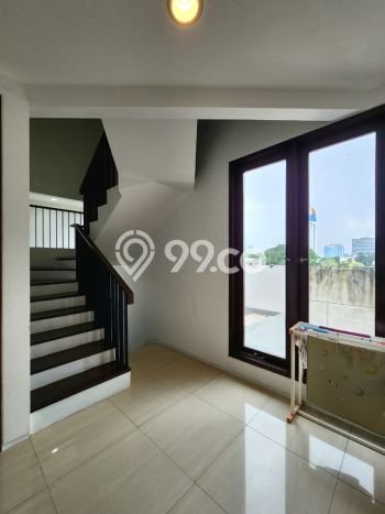 Rumah Elit Modern Tanpa Renovasi di Lebak Bulus Jakarta Selatan Rumah Elit Modern Tanpa Renovasi di Lebak Bulus Jakarta Selatan