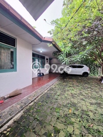 Dijual Rumah Luas Elegan Dengan View Eksklusif di Kemandoran, Jakarta Selatan Dijual Rumah Luas Elegan Dengan View Eksklusif di Kemandoran, Jakarta Selatan