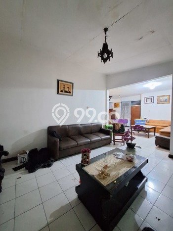 Dijual Rumah Luas Elegan Dengan View Eksklusif di Kemandoran, Jakarta Selatan Dijual Rumah Luas Elegan Dengan View Eksklusif di Kemandoran, Jakarta Selatan