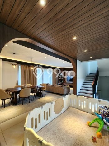 Rumah Elit Modern Tanpa Renovasi di Lebak Bulus Jakarta Selatan Rumah Elit Modern Tanpa Renovasi di Lebak Bulus Jakarta Selatan