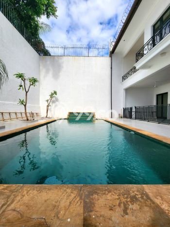 Hunian Modern Disewakan 4 Kamar di Kebayoran Baru Boleh Nego Hunian Modern Disewakan 4 Kamar di Kebayoran Baru Boleh Nego