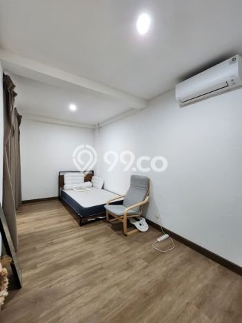 Rumah Elit Modern Tanpa Renovasi di Lebak Bulus Jakarta Selatan Rumah Elit Modern Tanpa Renovasi di Lebak Bulus Jakarta Selatan