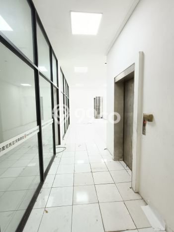 Ruko Bagus Dijual LB 1890m2 Lokasi Strategis Jakarta Barat Area Cocok untuk Berbisnis Ruko Bagus Dijual LB 1890m2 Lokasi Strategis Jakarta Barat Area Cocok untuk Berbisnis