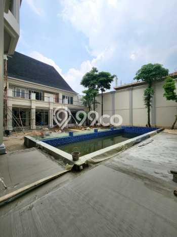 Jual Rumah Luas Megah Dengan View Eksklusif di Kemang, Jakarta Selatan Jual Rumah Luas Megah Dengan View Eksklusif di Kemang, Jakarta Selatan