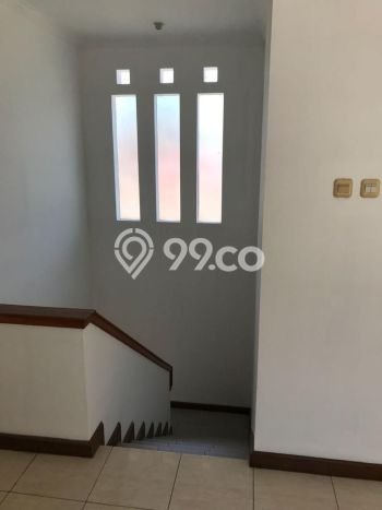 Rumah 2 Lantai Siap Huni di Mekarwangi Bandung Rumah 2 Lantai Siap Huni di Mekarwangi Bandung