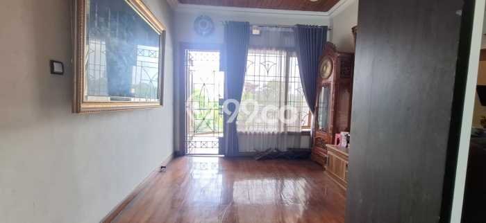Rumah Besar di Mekar Wangi Cocok untuk Hunian & Usaha Rumah Besar di Mekar Wangi Cocok untuk Hunian & Usaha