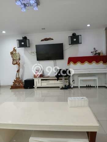 Disewakan! Rumah 5 Kamar Tidur &
3 Kamar Mandi di Muara Karang, Jakarta Utara Disewakan! Rumah 5 Kamar Tidur &
3 Kamar Mandi di Muara Karang, Jakarta Utara