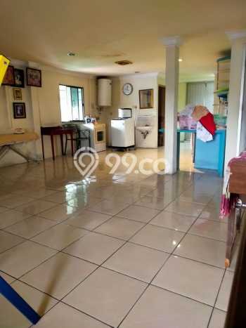LOKASI TERBAIK! Ruko Kawasan Roxy, Luas 1435m², Jalan Utama LOKASI TERBAIK! Ruko Kawasan Roxy, Luas 1435m², Jalan Utama