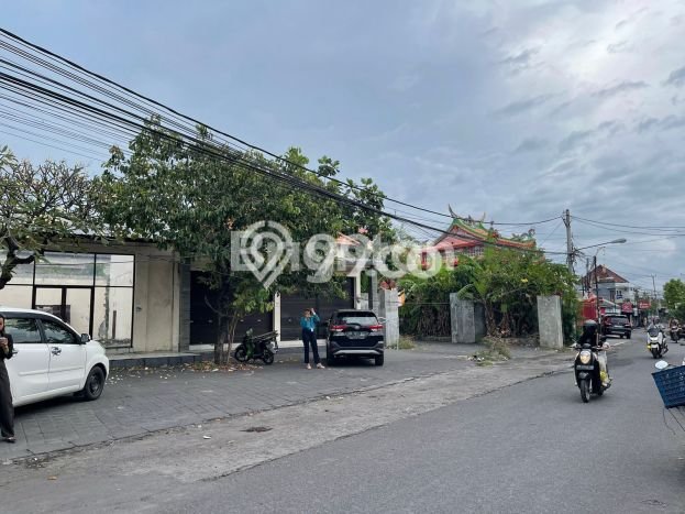 Jual Rumah Luas Megah Dengan View Eksklusif di Sesetan, Denpasar Jual Rumah Luas Megah Dengan View Eksklusif di Sesetan, Denpasar