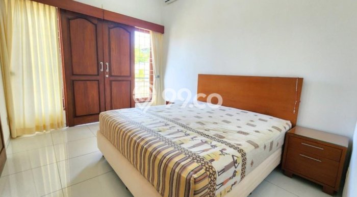 Rumah Lingkungan Asri di Renon, Denpasar, Luas 761m2m² LB 284m2m² Rumah Lingkungan Asri di Renon, Denpasar, Luas 761m2m² LB 284m2m²