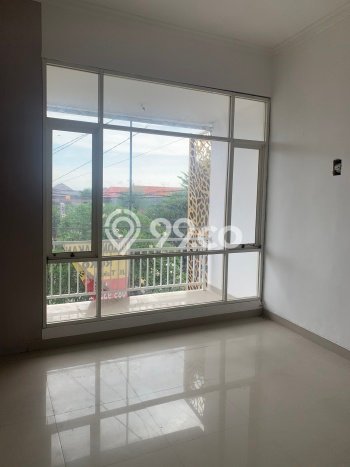 Ruko For Rent Kawasan , Luas 102m2m², Area Strategis, Akses Mudah Ruko For Rent Kawasan , Luas 102m2m², Area Strategis, Akses Mudah