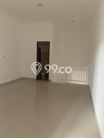 Ruko For Rent Kawasan , Luas 102m2m², Area Strategis, Akses Mudah Ruko For Rent Kawasan , Luas 102m2m², Area Strategis, Akses Mudah
