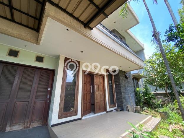 Ready to Use! Luxury House LT 400m2 Desain Modern di Gatot Subroto Ready to Use! Luxury House LT 400m2 Desain Modern di Gatot Subroto