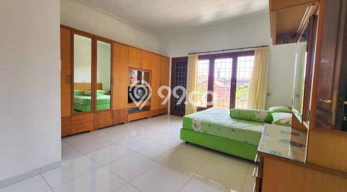 Rumah Lingkungan Asri di Renon, Denpasar, Luas 761m2m² LB 284m2m² Rumah Lingkungan Asri di Renon, Denpasar, Luas 761m2m² LB 284m2m²