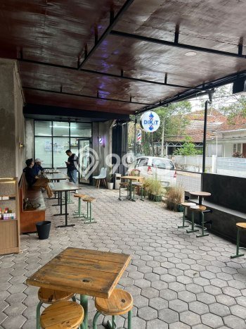 Disewakan Komersial di Kawasan Ramai Riau Luas 400m2 Disewakan Komersial di Kawasan Ramai Riau Luas 400m2