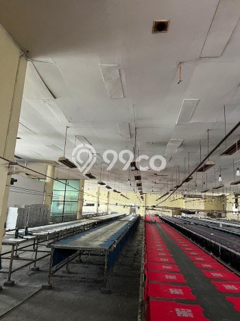 SEWA STRATEGIS! Gudang di Holis Cigondewah, Luas 2400m², Area Ramai SEWA STRATEGIS! Gudang di Holis Cigondewah, Luas 2400m², Area Ramai