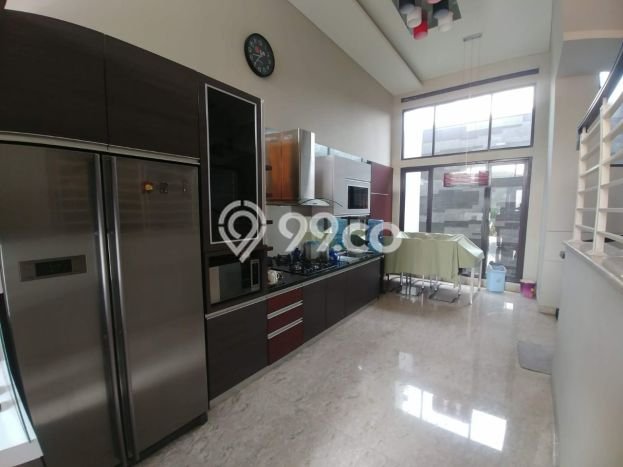 Rumah Elit LB 350m2 Siap Pakai Desain Elegan di Sudirman, Bandung Rumah Elit LB 350m2 Siap Pakai Desain Elegan di Sudirman, Bandung