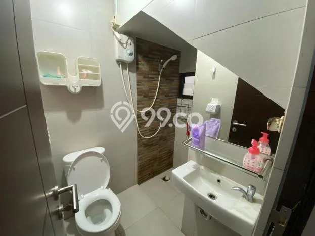 Rumah Modern 4 KT di Summarecon Bekasi Bekasi Semi Furnished Rumah Modern 4 KT di Summarecon Bekasi Bekasi Semi Furnished