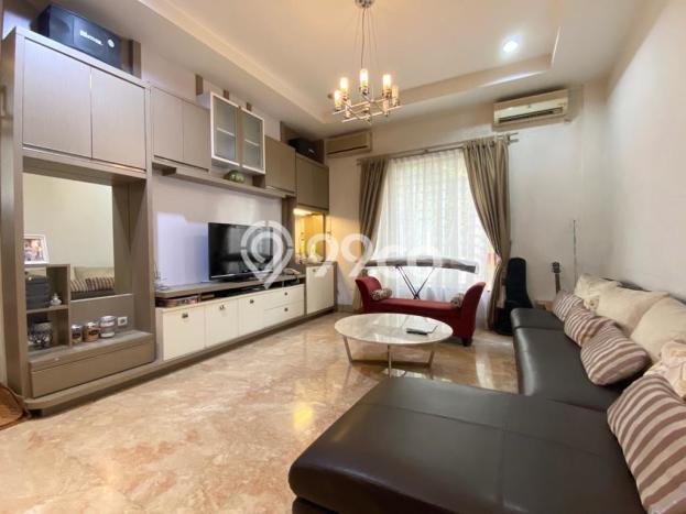 Rumah Tomang, Jakarta Barat, Roof Top, Marmer, Full Furnish, 3 Lt Rumah Tomang, Jakarta Barat, Roof Top, Marmer, Full Furnish, 3 Lt